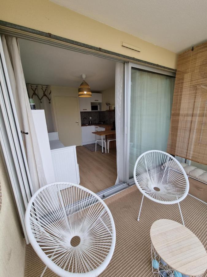 Studio Cabine Refait A Neuf A 3 Minutes A Pied De La Plage Lägenhet Le Grau-du-Roi Exteriör bild