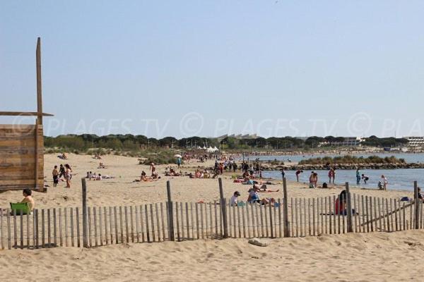 Studio Cabine Refait A Neuf A 3 Minutes A Pied De La Plage Lägenhet Le Grau-du-Roi Exteriör bild