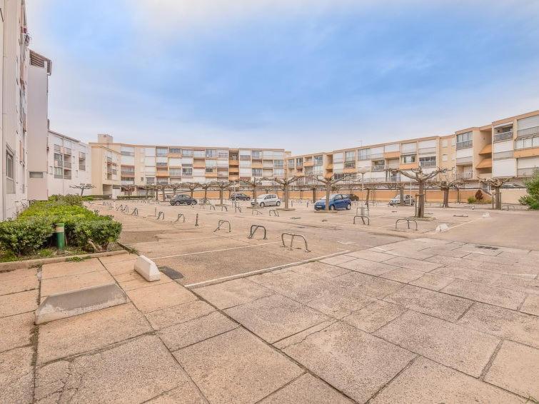 Studio Cabine Refait A Neuf A 3 Minutes A Pied De La Plage Lägenhet Le Grau-du-Roi Exteriör bild